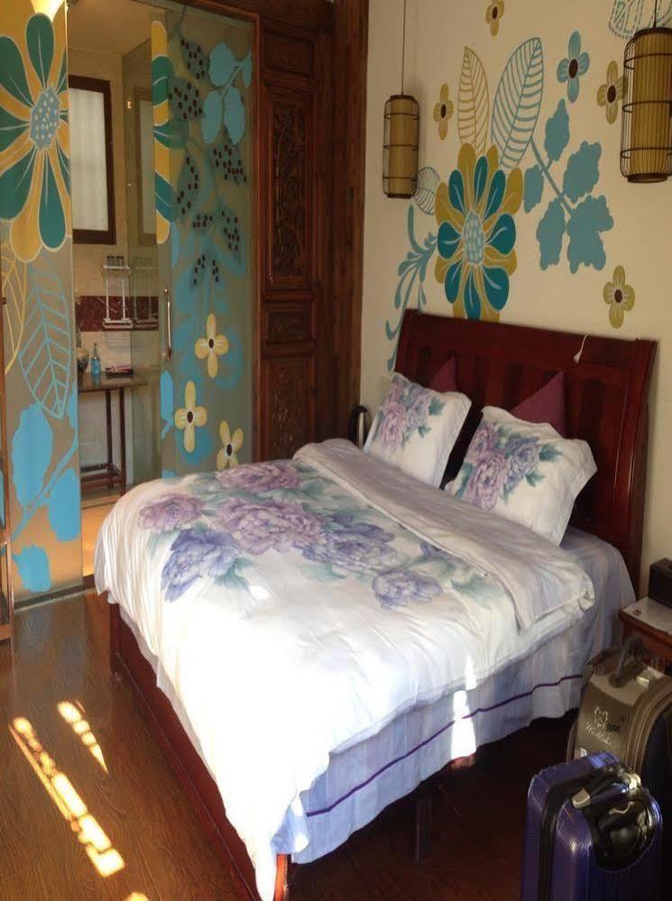 Tree'S Tale Hotel - Lijiang Lijiang  Extérieur photo
